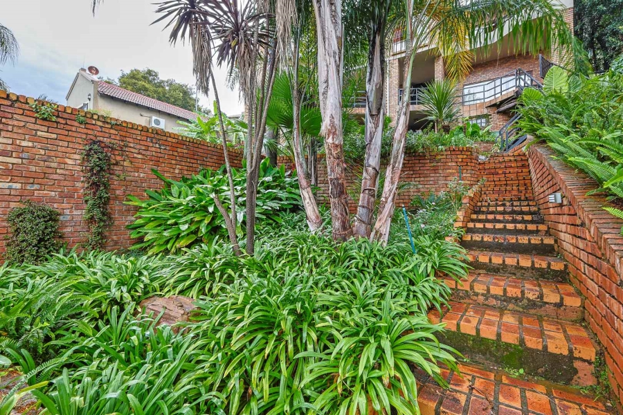 4 Bedroom Property for Sale in Hartbeespoort North West